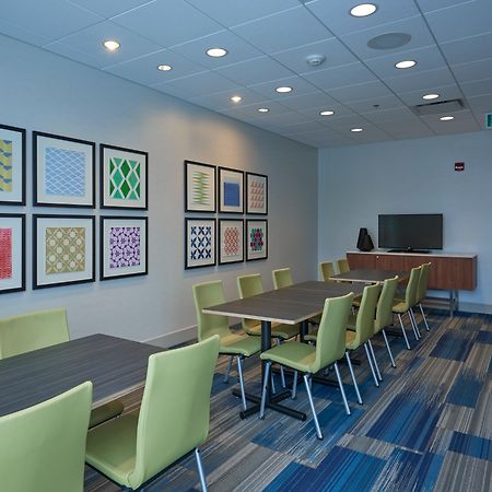 Holiday Inn Express & Suites St. John'S Airport By Ihg Zewnętrze zdjęcie