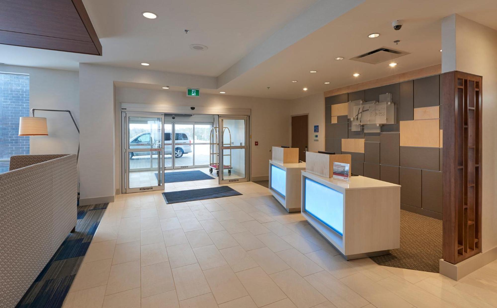 Holiday Inn Express & Suites St. John'S Airport By Ihg Zewnętrze zdjęcie